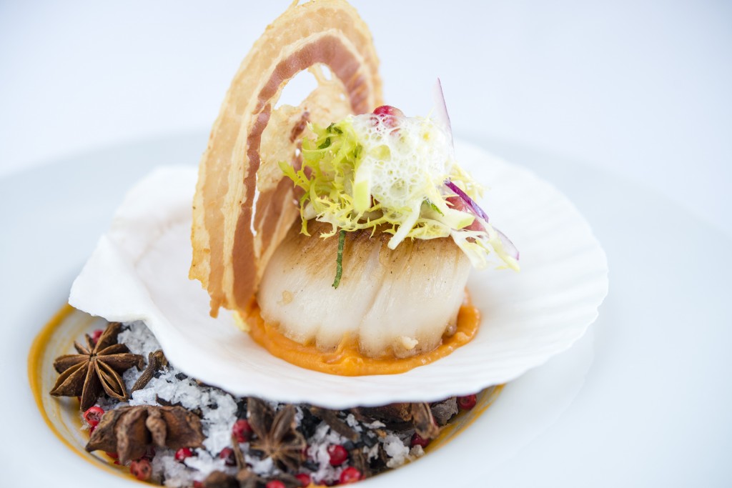 Diver Scallops with Truffle Butternut Squash Puree