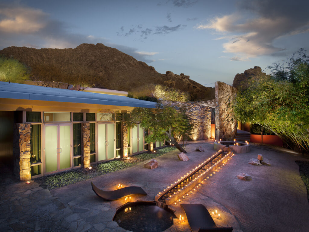 Sanctuary Camelback Spa Exterior