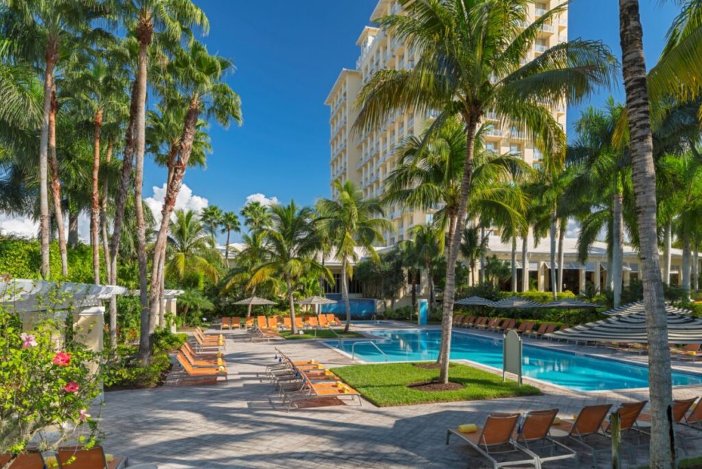 hyatt-coconut-point-adult-pool