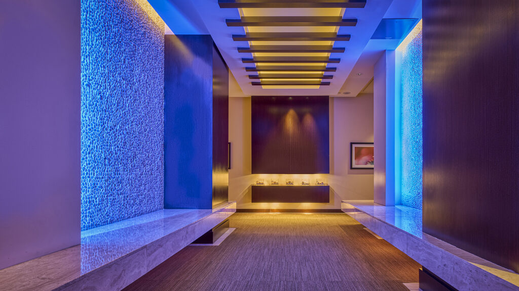 Harrahs-Resort-New-Jersey-hallway